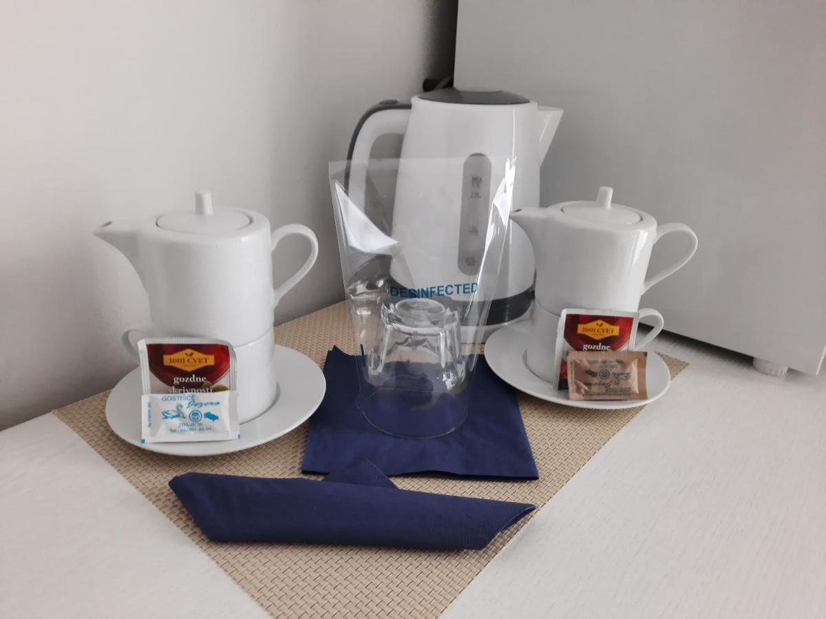 Gostisce Jezero Bed & Breakfast Медводе Екстериор снимка