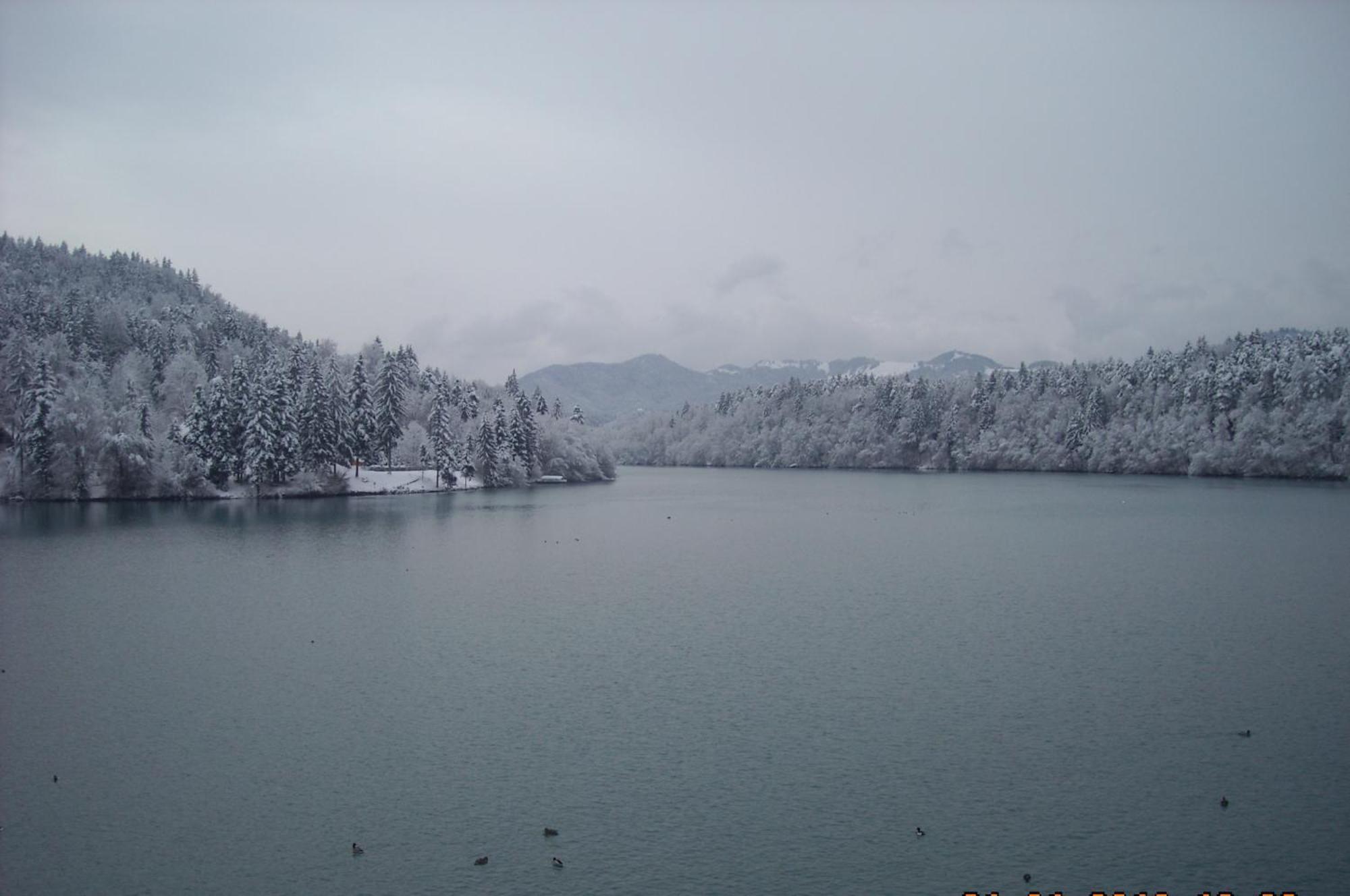 Gostisce Jezero Bed & Breakfast Медводе Екстериор снимка