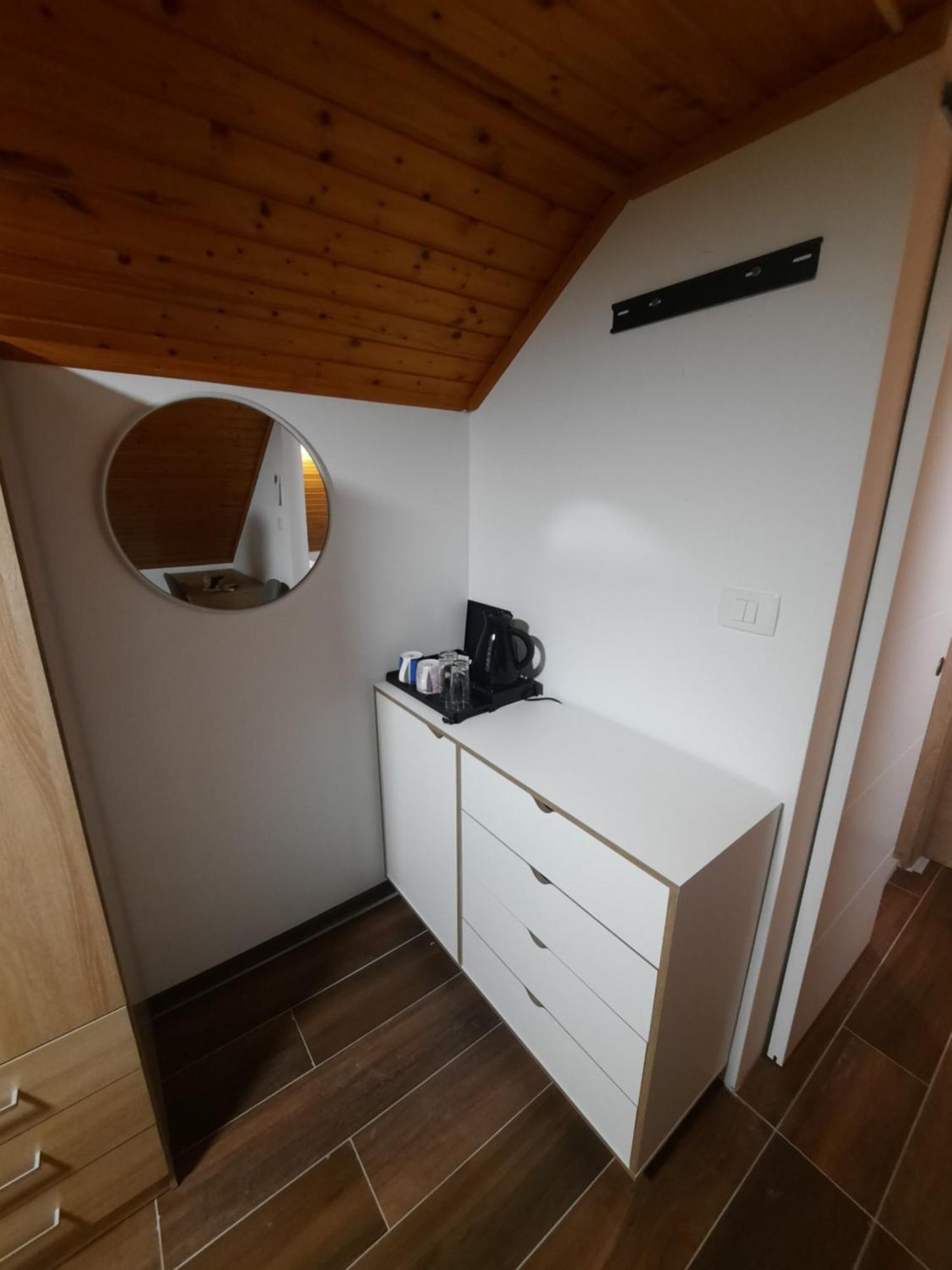 Gostisce Jezero Bed & Breakfast Медводе Стая снимка