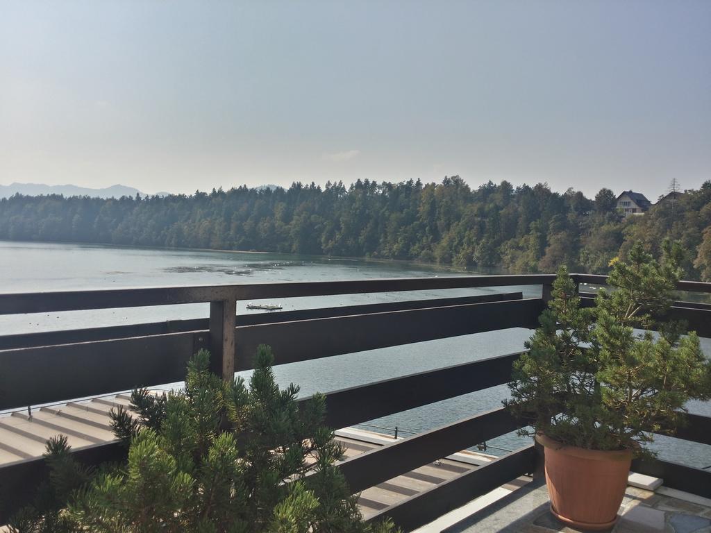 Gostisce Jezero Bed & Breakfast Медводе Екстериор снимка
