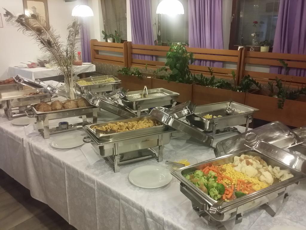 Gostisce Jezero Bed & Breakfast Медводе Екстериор снимка
