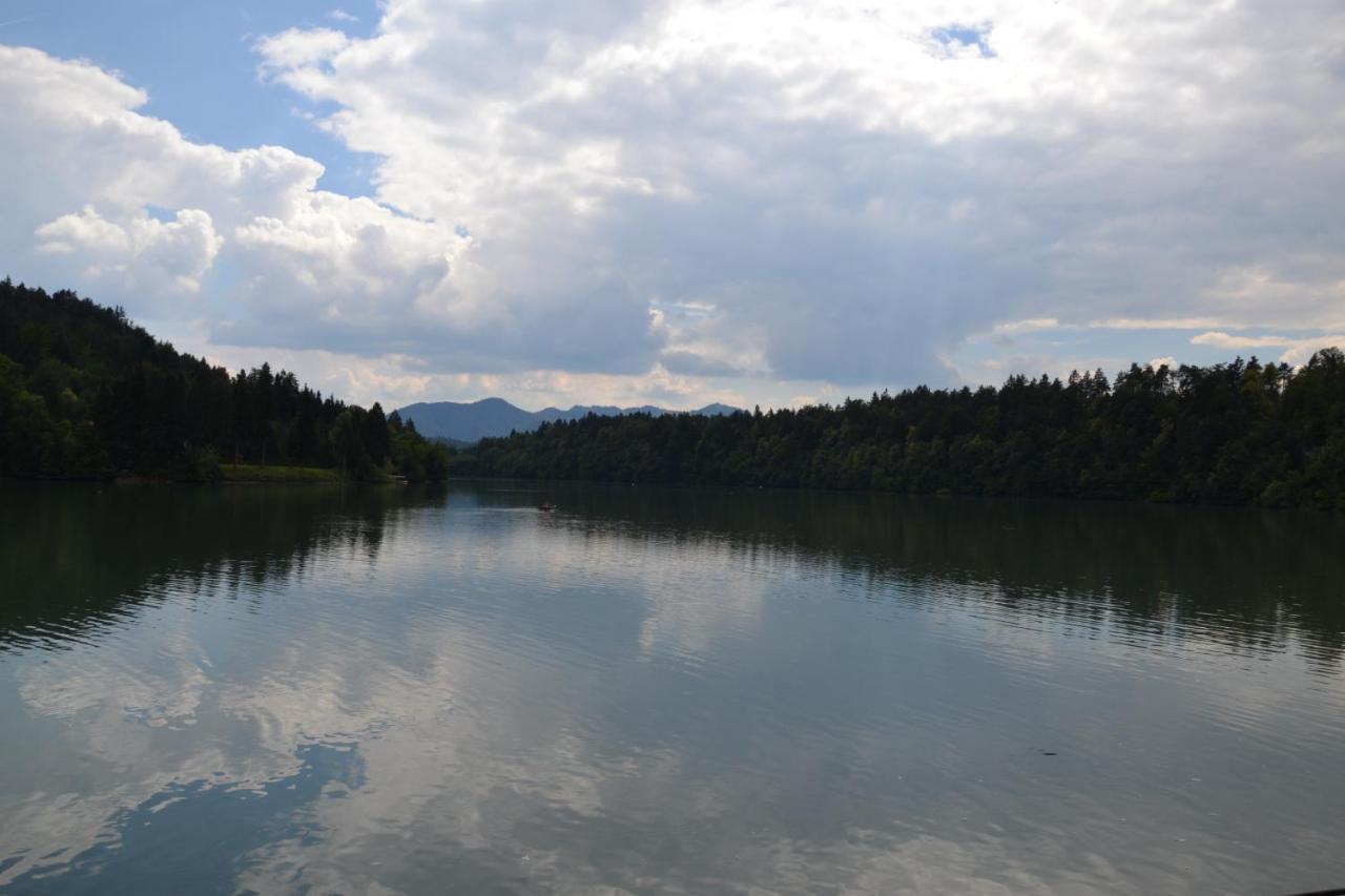 Gostisce Jezero Bed & Breakfast Медводе Екстериор снимка